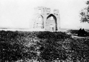 底格里斯河河岸上的旧废墟，摩苏尔，美索不达米亚，1918年 作者 不明