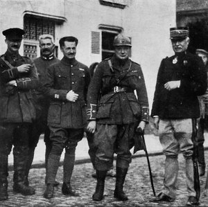 在前线和经验丰富之后，他指挥了第6届皇家苏格兰人Fusiliers，c1916，1945年 作者 不明