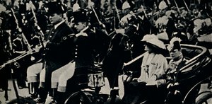1914年11月22日，新统治时期开幕。 作者 不明