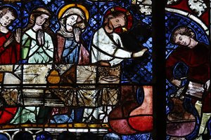Our Lady of Strasbourg Cathedral. Stained glass window. The transformation of water into wine at the Marriage at Cana. 14 th century. Strasbourg. France. 作者 不明