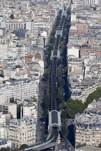 巴黎市，大都市 作者 不明