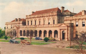 国会大厦，约建于1947年。 作者 不明