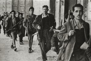 意大利艾米利亚-罗马涅省切塞纳的游击队，1944年10月（B/E照片）。 作者 不明