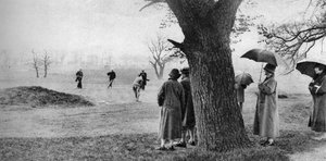 1926-1927年在伦敦Tooting Bec Common上打高尔夫球 作者 不明