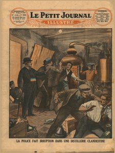 1930年，警察突袭了一家非法酿酒厂。 作者 不明