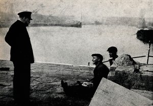 1940年代首相和街上的人，1945年。 作者 不明
