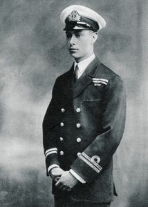 1918年，阿尔伯特亲王身着皇家海军中尉的制服 作者 不明