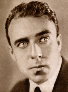 美国电影导演拉乌尔·沃尔什（Raoul Walsh），1933年 作者 Unbekannt