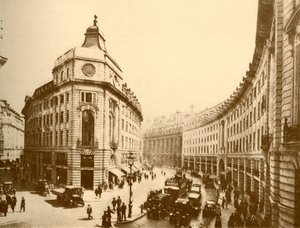 摄政街重建，摄于1930年。 作者 不明