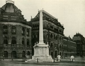 Holzon纪念碑的复制品，1925年由Curzon勋爵建立。 作者 不明