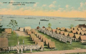 1911年，关塔那摩湾美国海军基地营地中的水手 作者 不明