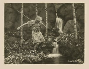 电影《尼伯龙根：齐格弗里德》中的场景，弗里茨-朗，1924年。 作者 不明