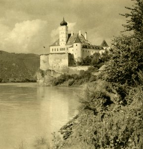 下奥地利多瑙河上的城堡Schönbühel，建于1935年。 作者 不明