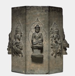 唐朝618-907年，达拉尼柱子的剖面。 作者 不明