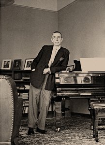 谢尔盖-拉赫玛尼诺夫在塞纳尔别墅，1939年。 作者 不明
