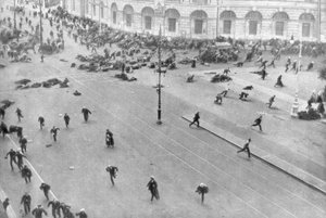1917年7月17日，俄罗斯彼得格勒举行街头战斗 作者 不明