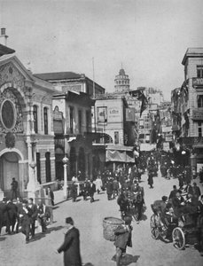 1913年君士坦丁堡大桥尽头的加拉塔街景