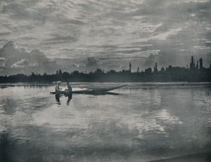克什米尔达尔湖（Dal Lake）日落，1936年。 作者 不明