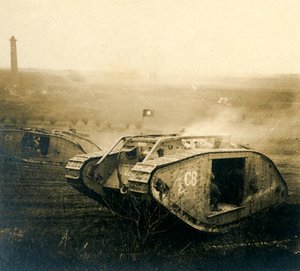 坦克在移动中，c1914-c1918 作者 不明
