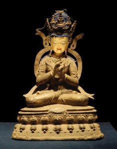 Tathagata Vairocana - Skulptur，1300年r 作者 不明