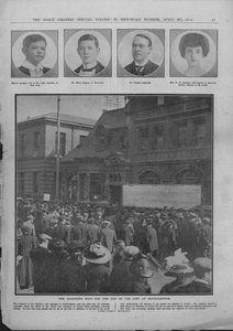 1912年4月20日，在南安普敦举行的《痛苦的等待失踪者名单》。 作者 不明