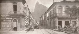 时尚的Rua Sao Clemente的Botafogo尽头。远处的科尔科瓦多，1914年 作者 不明