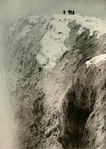 Erebus的火山口，深900英尺，半英里，1908年，1909年。 作者 不明