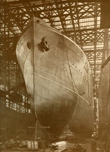 1930年，泰恩河畔纽卡斯尔的Cunard Aurania存货14,000吨。 作者 不明