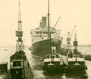 猛拉进入的雄伟进入干船坞，约建于1930年。 作者 不明