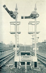 最新的一种信号，1922年。 作者 不明
