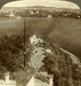 来自挪威城堡的奥斯卡萨尔皇家花园和克里斯蒂安尼娅，建于1905年。 作者 不明