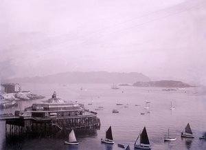 19世纪末至20世纪初，德文郡普利茅斯的海滨长廊。 作者 不明