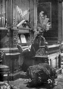 罗马尼亚女皇演奏风琴，1904年 作者 不明