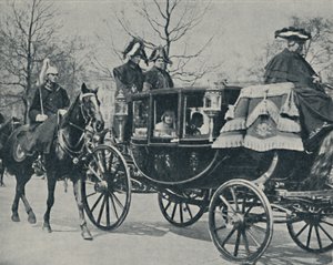 皇家夫妇从修道院归来，1923年，1937年。 作者 不明
