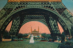 巴黎埃菲尔铁塔下看到的Trocadéro，约1920年 作者 不明