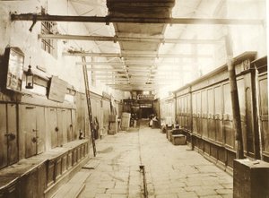 俄罗斯莫斯科红场的上层交易行，1886年 作者 不明