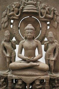 The Victoria and Albert Museum. The Jina Rishabhanatha. 800-900. Sandstone. Northern India. United kingdom 作者 不明