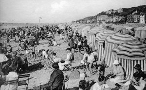 海滩，法国特鲁维尔，c1920年代 作者 不明