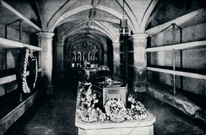 温莎城堡圣乔治教堂下的地下室，1910年至1911年 作者 不明