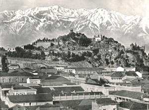 圣卢西亚山和安第斯山脉在背景中，圣地亚哥，智利，1895年。 作者 不明