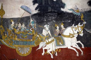 银塔院墙的内部布满了壁画，描绘了《雷姆克》的故事，也就是印度经典史诗《罗摩衍那》的高棉版本。壁画的一些部分已经破损，并被风化。这些壁画是 作者 不明