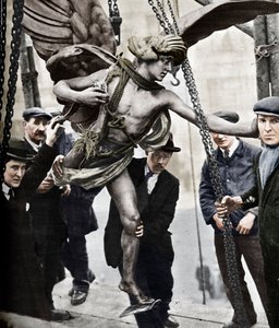 1925年，1938年，爱罗斯（Eros）撤离 作者 不明