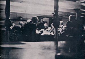 1906年军事法庭上的胜利现场 作者 不明