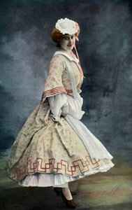 剧院。蝙蝠。阿莱特。 -珍妮·索利尔小姐，1904年。 作者 不明