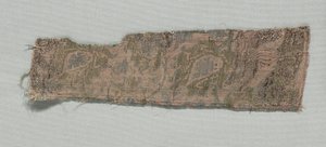 意大利哥特式丝绸的三个碎片，1350-1399年。 作者 不明