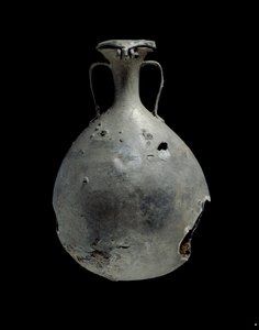 带盖锡铅合金烧瓶，第十八王朝，约公元前1540-公元前1292年 作者 不明