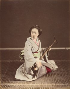 [东京艺妓与三味线]，1870年代。 作者 不明