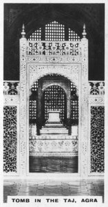 泰姬陵陵墓，印度北方邦阿格拉，摄于1925年。 作者 不明