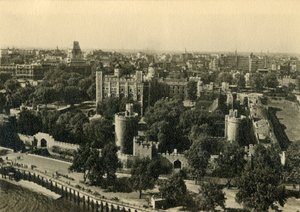 伦敦塔。南方全景，c1920年。 作者 不明