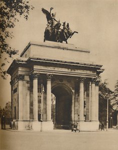 凯旋门从海德公园迁至宪法山，摄于1935年。 作者 不明